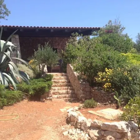 בית נופש Petrosa, Pescoluse *